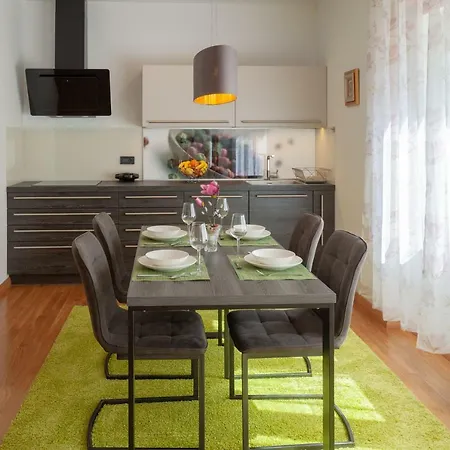Magnolia Apartment