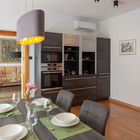 Magnolia Apartment *
